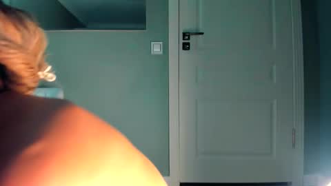 Kiki  online show from 23, 9, 2025