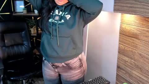 Camila online show from 15, 9, 2025