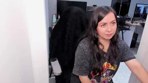 Camila online show from 9, 3, 2026