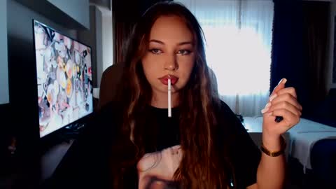 Kim Lee  online show from 12, 1, 2025