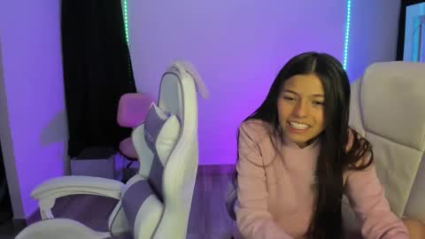 Snapshot of kimmi_foxy chatting on 22, 12, 2024 kimmi online show from 22, 12, 2024