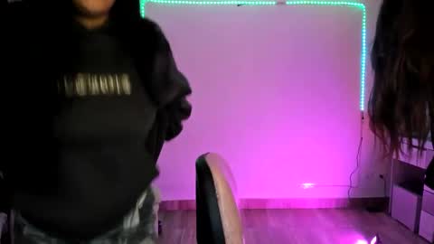 Snapshot of kimmi_foxy chatting on 31, 12, 2024 kimmi online show from 31, 12, 2024