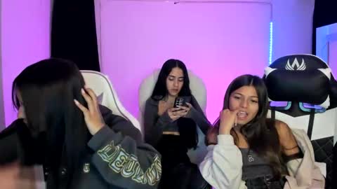 Snapshot of kimmi_foxy chatting on 22, 1, 2025 kimmi online show from 22, 1, 2025