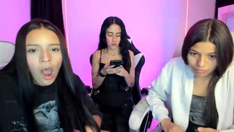 Snapshot of kimmi_foxy chatting on 22, 1, 2025 kimmi online show from 22, 1, 2025