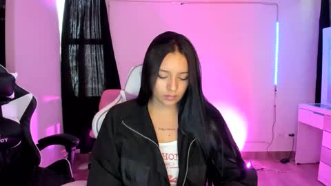 Snapshot of kimmi_foxy chatting on 30, 1, 2025 kimmi online show from 30, 1, 2025