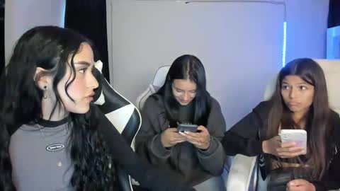 Snapshot of kimmi_foxy chatting on 12, 2, 2025 kimmi online show from 12, 2, 2025