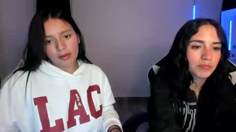 Snapshot of kimmi_foxy chatting on 4, 3, 2025 kimmi online show from 4, 3, 2025