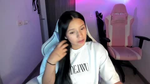 Snapshot of kimmi_foxy chatting on 13, 9, 2025 kimmi online show from 13, 9, 2025