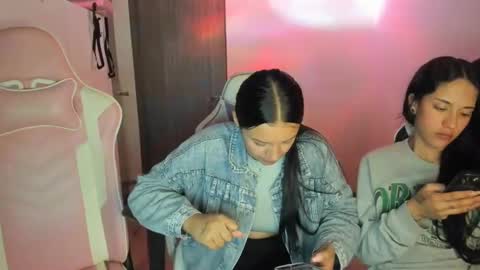 Snapshot of kimmi_foxy chatting on 23, 9, 2025 kimmi online show from 23, 9, 2025