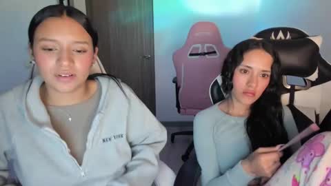 Snapshot of kimmi_foxy chatting on 29, 9, 2025 kimmi online show from 29, 9, 2025