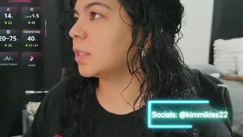 Snapshot of kimmiakiss22 chatting on 23, 9, 2025 Kimmi online show from 23, 9, 2025