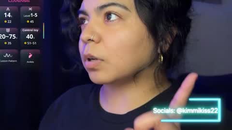 Snapshot of kimmiakiss22 chatting on 2, 10, 2025 Kimmi online show from 2, 10, 2025