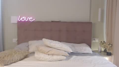 KimShineee online show from 28, 4, 2026
