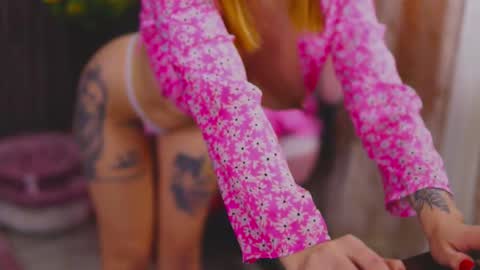 Snapshot of kimskye chatting on 22, 2, 2025 KimSkye online show from 22, 2, 2025