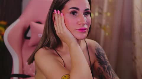 Snapshot of kimskye chatting on 10, 3, 2025 KimSkye online show from 10, 3, 2025