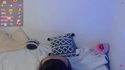 Snapshot of kimwi1 chatting on 20, 11, 2025 kimm online show from 20, 11, 2025