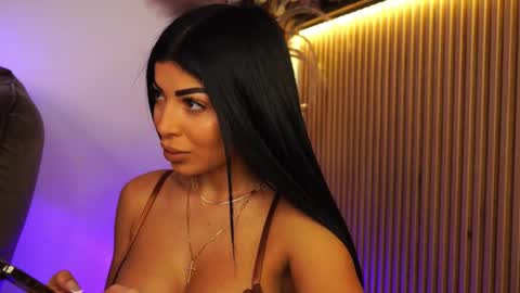 Andreea online show from 5, 10, 2025