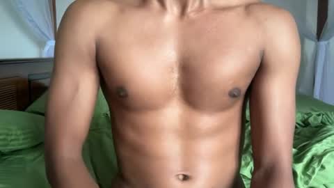 Snapshot of kinda_horny_right_now chatting on 16, 6, 2026 Isaac online show from 16, 6, 2026