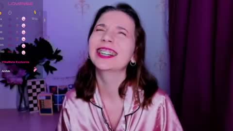 Hazel online show from 8, 7, 2026