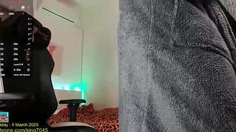 Snapshot of king7045 chatting on 2, 3, 2025 king7045 online show from 2, 3, 2025