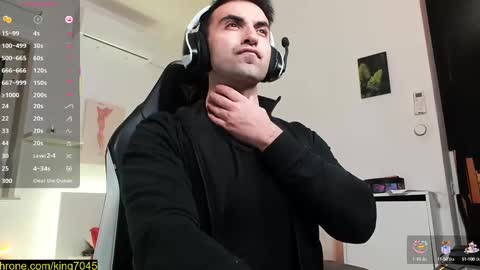 Snapshot of king7045 chatting on 6, 3, 2025 king7045 online show from 6, 3, 2025