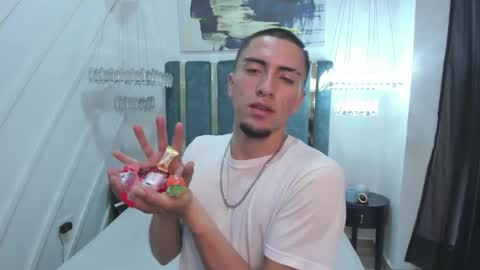 King Dante  online show from 16, 1, 2025