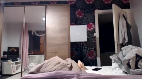 sexysexyhotwetpinkredpussy online show from 22, 12, 2024