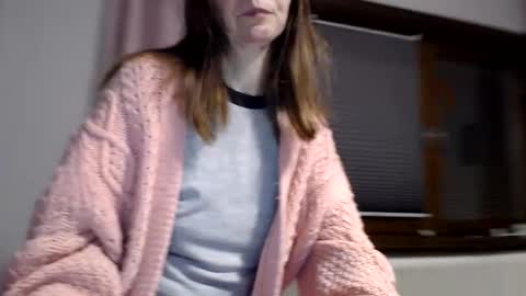 sexysexyhotwetpinkredpussy online show from 13, 11, 2025