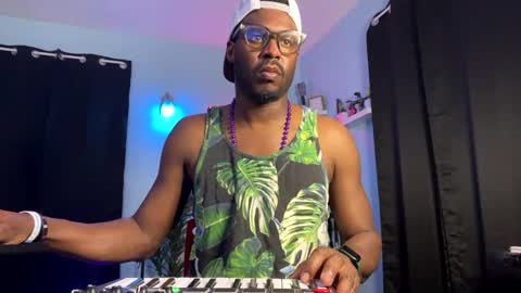 KC online show from 2, 3, 2025