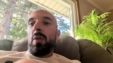 Snapshot of kingdaddysayless chatting on 15, 10, 2025 kingdaddysayless online show from 15, 10, 2025