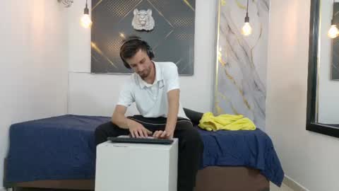 KING  online show from 2, 7, 2026