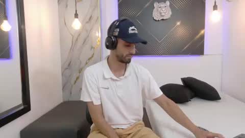 KING  online show from 5, 8, 2026