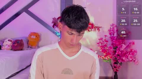  A L E X  online show from 12, 1, 2025