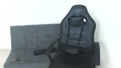 DOMINANT ALPHA KINGS online show from 25, 7, 2026