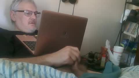 kingtongue10 online show from 7, 2, 2026