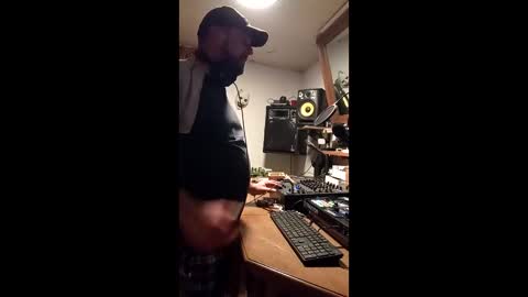 kinky_413x online show from 8, 3, 2026