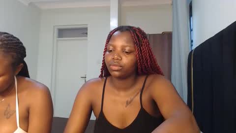 Lola online show from 4, 5, 2026