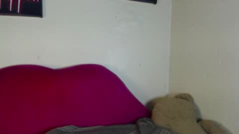 Snapshot of kinky_me1 chatting on 18, 3, 2026 princess online show from 18, 3, 2026