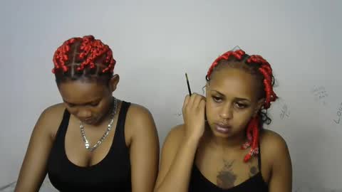 Snapshot of kinky_secrett chatting on 18, 9, 2025 Cupshee and cushey online show from 18, 9, 2025