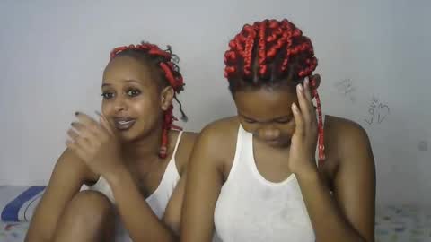 Snapshot of kinky_secrett chatting on 27, 9, 2025 Cupshee and cushey online show from 27, 9, 2025