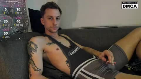 Snapshot of kinky_spidey chatting on 3, 5, 2026 kinky_spidey online show from 3, 5, 2026