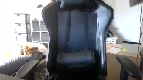 Snapshot of kinkybinerd chatting on 20, 11, 2025 Horny Bloomy online show from 20, 11, 2025