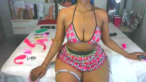 Snapshot of kinkybunz chatting on 21, 2, 2026 KinyBunz online show from 21, 2, 2026