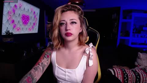 Snapshot of kinkydoll_ chatting on 3, 1, 2025 Sara online show from 3, 1, 2025