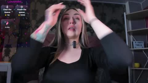  Sara  online show from 30, 4, 2026