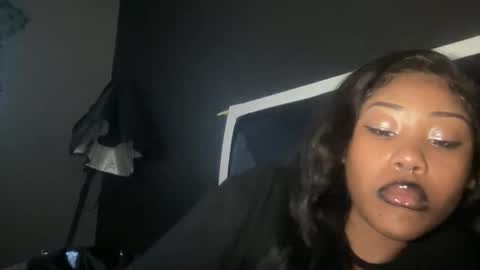 Snapshot of kinkykittee chatting on 24, 1, 2025 Bunniii online show from 24, 1, 2025