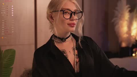 kinkylina_ online show from 28, 2, 2025