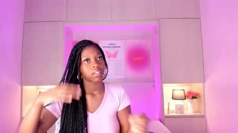 M A R A  online show from 23, 10, 2025