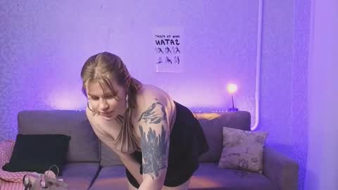 Snapshot of kira_citro chatting on 11, 1, 2025 Kira  NEXT STREAM December 4 5pm CET  11am EST online show from 11, 1, 2025