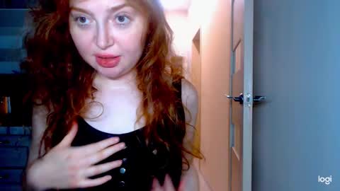 Snapshot of kira_foxy_ chatting on 24, 11, 2025 Kira online show from 24, 11, 2025